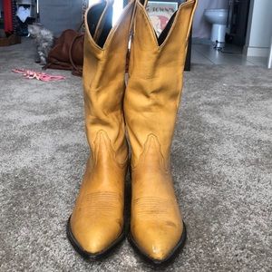 Tony Lama cowboy boots